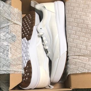 Vans ultrarange rapidweld in white